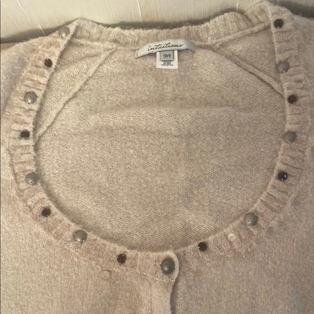 Cream Cropped Cardigan and Ribbed Texture - Picture 4 of 4